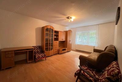 Apartament 2 camere decomandat, zona Soarelui - 1
