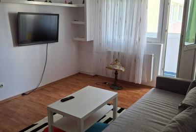 Apartament cu 2 camere semidecomandat, mobilat în Iancului