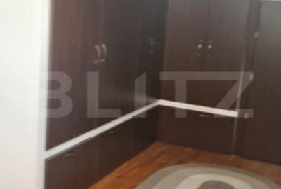 Casă cu 5 camere cu Garaj în Central - 9
