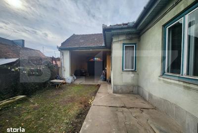 Casă cu 4 camere cu Teren 1370 Mp în Teiu - 3