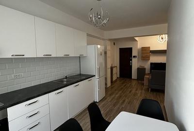 Apartament cu 3 camere semidecomandat, mobilat în Alfa - 9