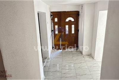 Spațiu comercial, de 122 mp, în Central - 7