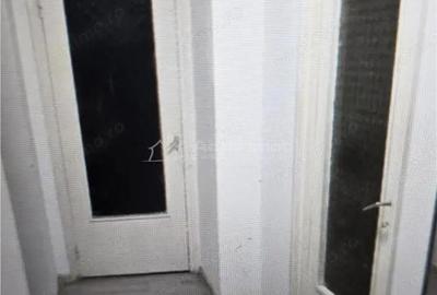 Apartament cu 4 camere decomandat în Calea București - 2