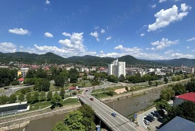 Inchiriez apartament 2 camere ultracentral - 1