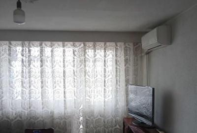 Apartament cu 3 camere decomandat în CET - 5