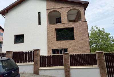 Casă cu 4 camere în Bujoreni - 6