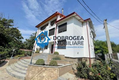 Casă individuală cu 8 camere cu Canalizare în Vest - 1