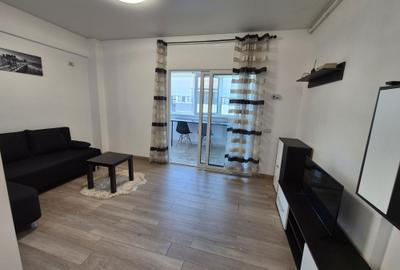 Garsonieră decomandată în Roșu