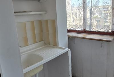 Apartament cu 3 camere semidecomandat în Central - 10