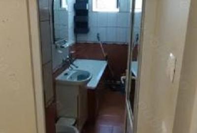 Apartament cu 3 camere semidecomandat în Groapa - 4