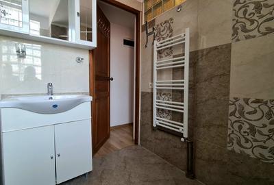 Apartament cu 4 camere decomandat, mobilat în Schei - 13