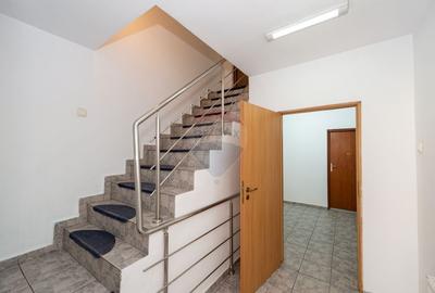 Vila de inchiriat, nemobilata, multifunctionala,  Aparatorii Patriei - 13