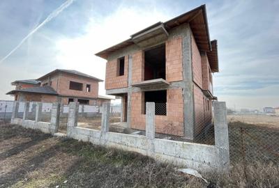 Casa la rosu P+1, 446mp teren,  164 mp utili si toate utilitatile in zona Ford - 3