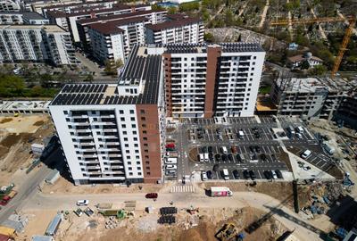Apartament cu 3 camere decomandat în Metalurgiei - 2