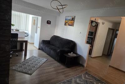 De inchiriat apartament 3 camere Bulevardul Dacia, zona Robea - 2