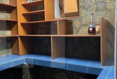 Casă cu 5 camere cu Teren 800 Mp în Central - 4