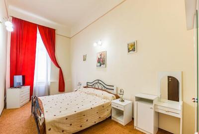 Casă cu 7 camere cu Teren 1855 Mp în Central - 10