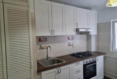 Apartament cu 2 camere semidecomandat în P-ța Romană