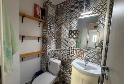 Apartament cu 3 camere decomandat în Aradului