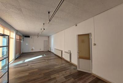 Birou, de 55 mp, în Alfa - 4