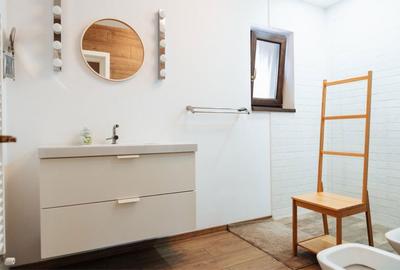 Casă cu 4 camere în Central - 2