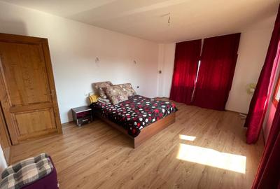 Casă cu 5 camere cu Teren 500 Mp în Est - 1