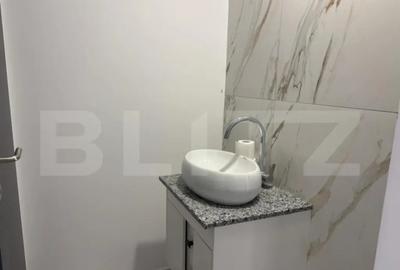 Spațiu comercial, de 120 mp, în Central - 6