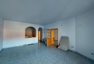 Imobil D+P+2E+M, zona Poetului, integral sau partial - 2