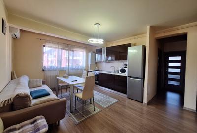Apartament cu 3 camere semidecomandat, mobilat în Florești