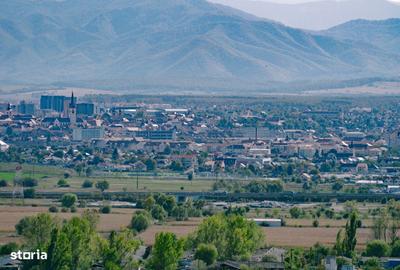 Spațiu comercial, în Cristian - 9