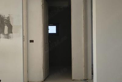 Casă cu 7 camere cu Teren 343 Mp în Malu Mare - 2