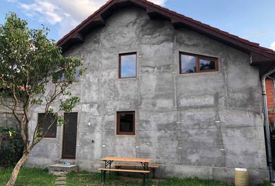 Casă cu 4 camere în Șimian - 3