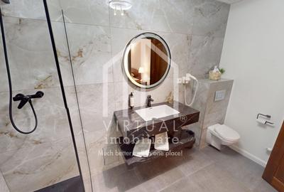 Investitia ideala - Pensiune, zona centrala - 14 camere, 2 apartamente - 4