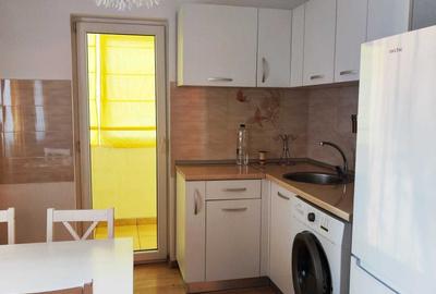 Apartament cu 3 camere decomandat în 9 Mai - 7