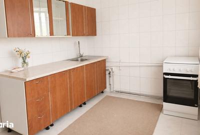 Apartament cu 3 camere decomandat în Central - 1