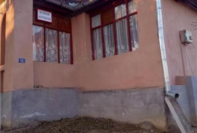 Casă cu 2 camere cu Teren 2900 Mp în Central - 3