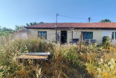 Casă veche din chirpici - 16