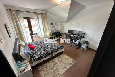 Casă cu 5 camere cu Garaj în Central - 9