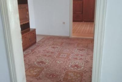 Casa caramida, cu curte, zona centru - 4