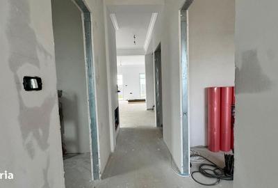 Casă cu 4 camere în Șag