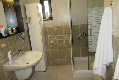 Casă individuală cu 5 camere cu Canalizare în 1 Decembrie 1918 - 6