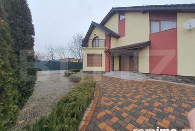 Casă cu 5 camere cu Teren 600 Mp în Central