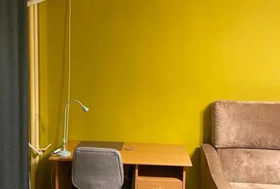 Garsonieră decomandată în Titan