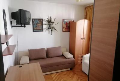 Apartament cu 3 camere decomandat, mobilat în Alexandru cel Bun - 2