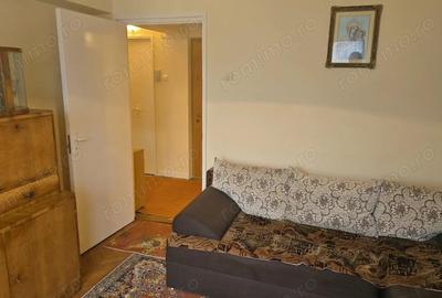 Apartament cu 2 camere decomandat în Piața Centrală - 12