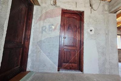 Casă cu 2 camere cu Teren 719 Mp în Central - 2