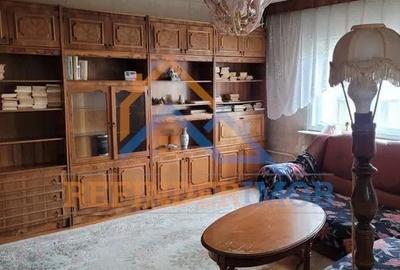 Apartament cu 3 camere decomandat în Sebastian