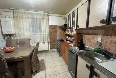 Apartament cu 3 camere semidecomandat, mobilat în Rovine - 8