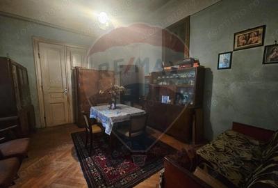 Casă cu 4 camere cu Teren 346 Mp în Central - 7