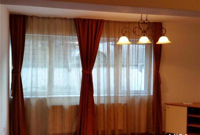 Apartament cu 3 camere decomandat în Central - 1